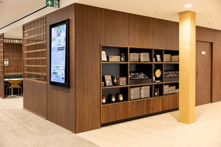 Lorenzo walnut brown in renovation of The Marnix